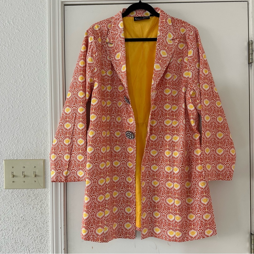 NWOT! Erma’s Closet Medallion Print Orange & yellow print women’s jacket SZ XL